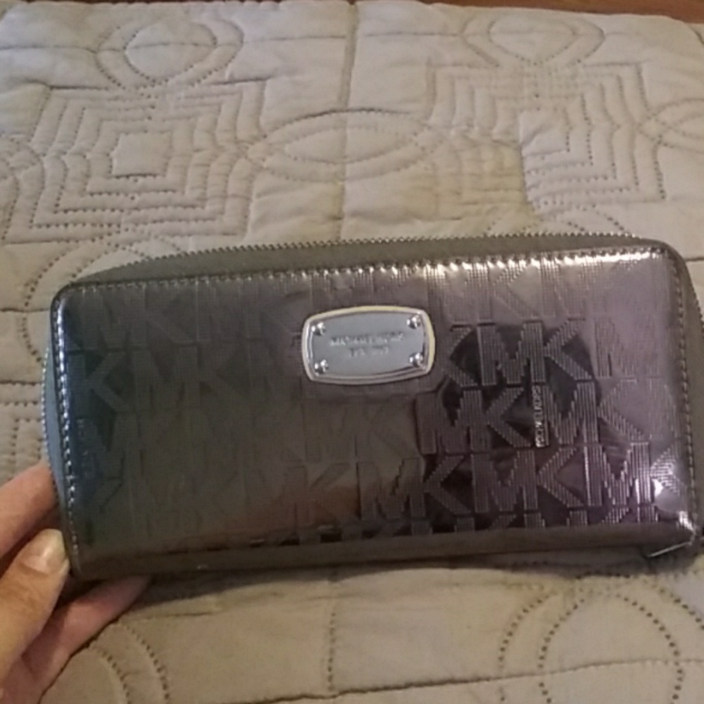 Michael Kors wallet